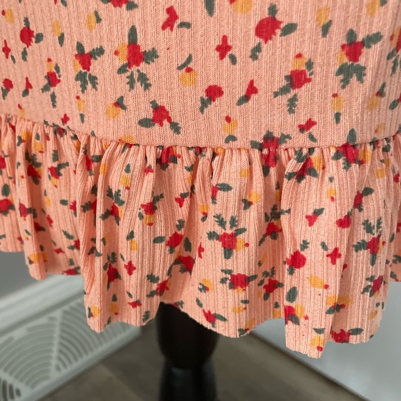 New Urban threads coral floral gathered bodice ruffled bottom dress in size 8 - Picture 8 of 9